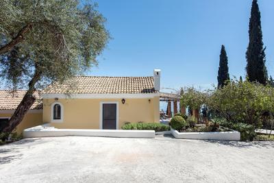 Lucky Villas