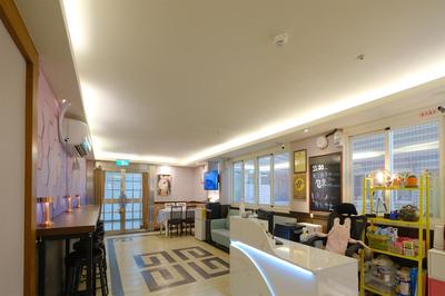 85 Asia Hotel