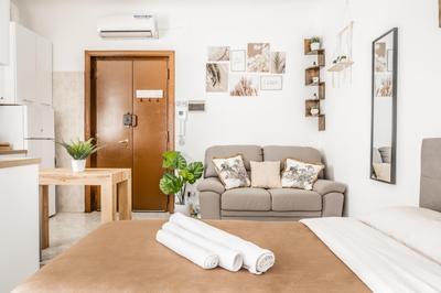 MEDA6 Pretty House Navigli by Hospity