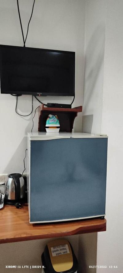 DUCK INN AND RESTAURANT