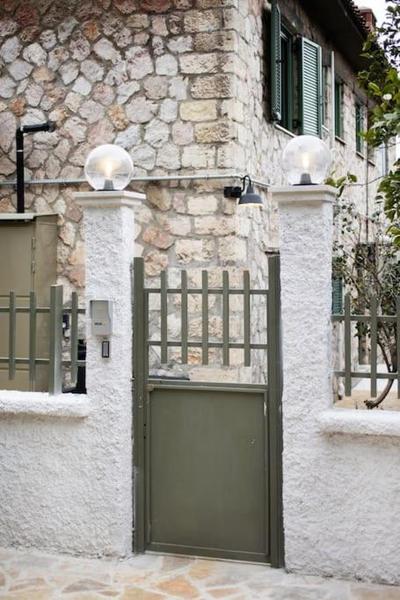 Queen's stone legend, royal living by Acropolis