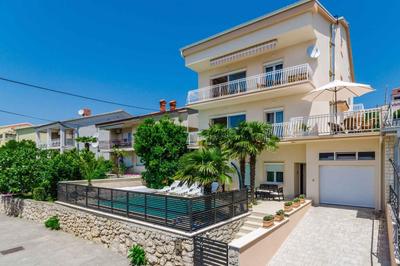 Apartments in Crikvenica 14226