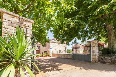 Authentic Istran House Peteh with Pool in heart of Istria