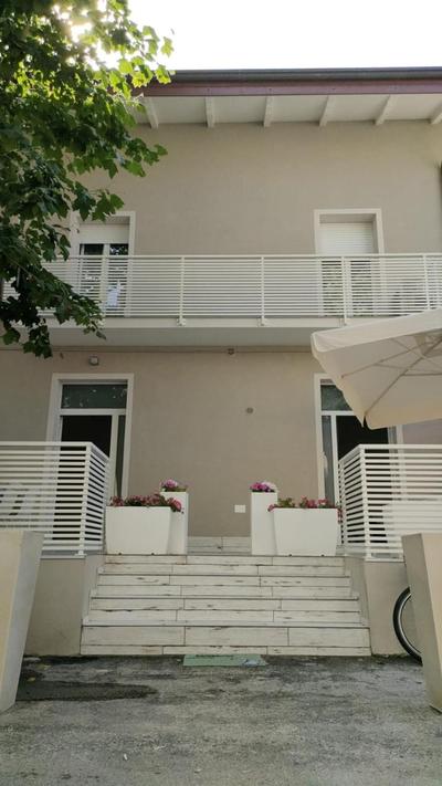 Appartamenti Diffusi di Villa Fiorita con accesso alle PISCINE della struttura principale