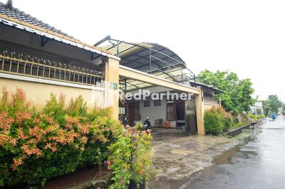 De Kost Solo Mitra RedDoorz