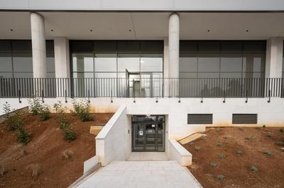 Mannequin - Contemporary apartment with garage, sea view and fast WiFi