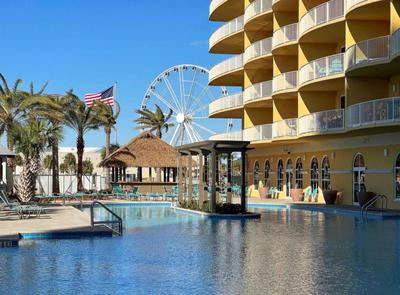 CHARD ON ICE, BRAND NEW, Walk to Pier Park, 3 Bedrooms