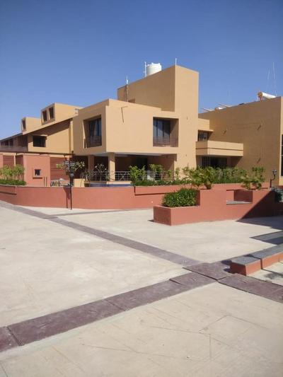 Palette by CheckIn The Royal Castle Resort Rajkot