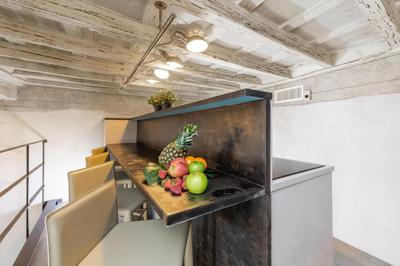 Design apt near Spanish Step