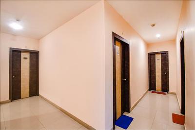 FabHotel Prime Rockstar Suites - Nr Park Circus 7 Point