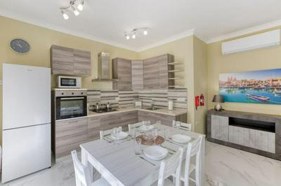 Seaview,Beautiful 3BR Apt 3
