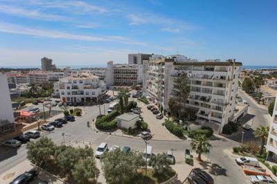 Luxe Condo with Pool, Airco, Seaview with two Balcony - Go4Portugal