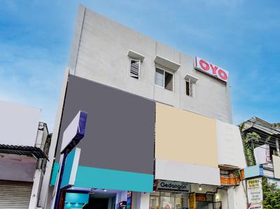 Super OYO Capital O 92506 K1 Residence Gedangan