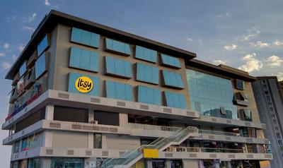 Itsy Hotels Natasha, Vesu, Surat