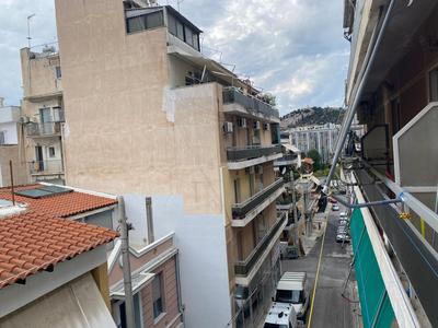 Quiet near subway and Acropolis 2 bedrooms apt