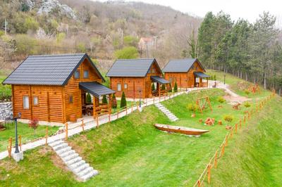 FOREST&LAKE COTTAGES