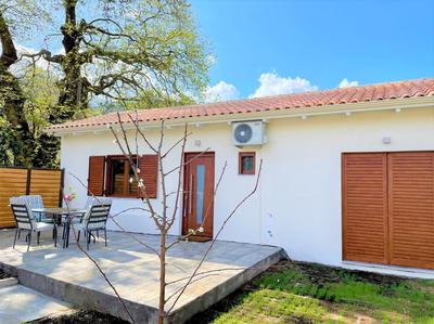Lefkada house with private yard parking 2