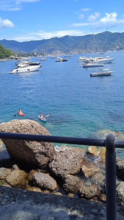 Azzurra holiday home - 850 m al mare - 75 mq - balconata vivibile - wi-fi - pay tv gratis - posteggio auto condominiale non assegnato