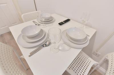 Stylish Studios by Luxestays Fulham