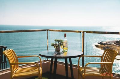 Seafront Studio with Stunning Terrace - Sliema, Malta