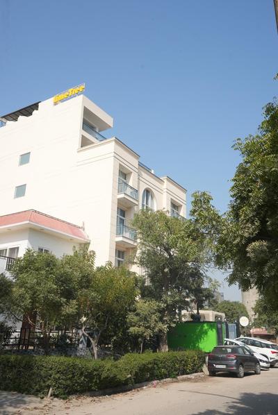 Lime Tree Hotels and Banquet Greater Noida