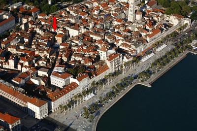 Luxury San Giovanni Apartment 2