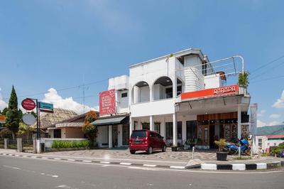 Urbanview Hotel Ananda Syariah by RedDoorz