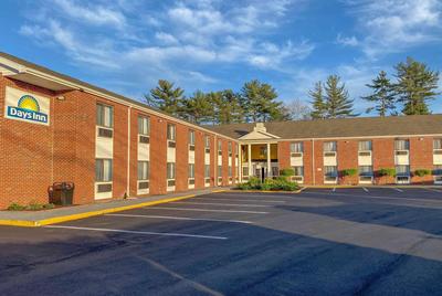 Days Inn by Wyndham Brunswick Bath Area