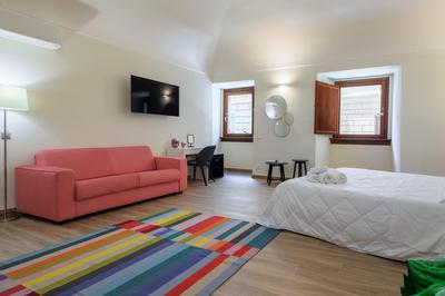 Mater Rooms & Suites