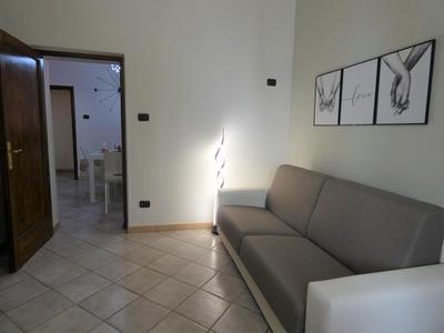 Scappo in Umbria, La casa di Sophie
