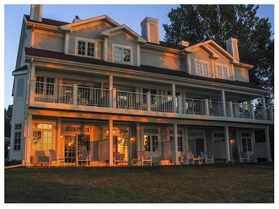 The Sand Hill Inn