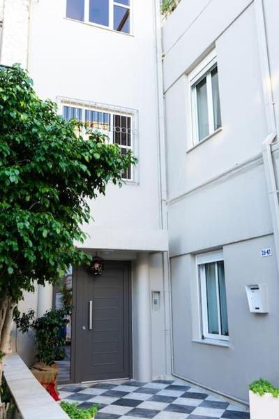 Steleni Home