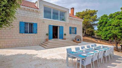 A gorgeous villa on a private property on the island Brač