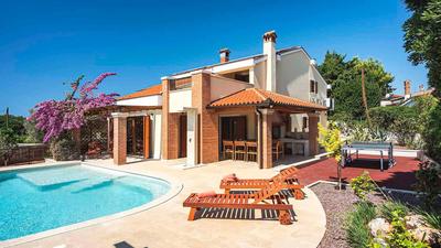 Modern poolside villa in Premantura