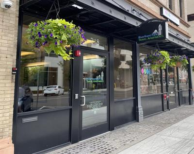 Riverfront Park Travel Apartments
