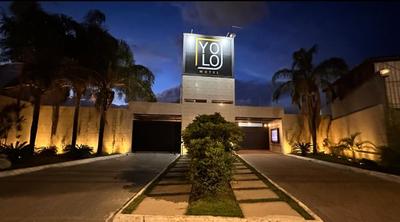 Yolo Motel