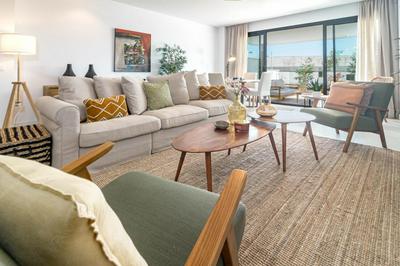 LME4.BB SB4.BB- Apotel Las Mesas by roomservices