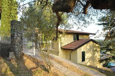 Villa Collina Del Sole 12 Pax by VILLASRETREATS