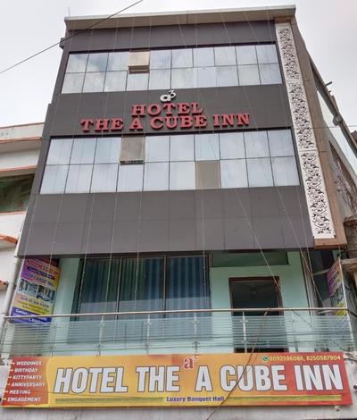 Hotel The Cube Inn