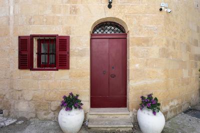 Authentic Maltese 2-bedroom House with Terrace