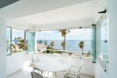 First Line Beach Apartment