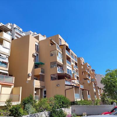 Nice and modern apartment Emili