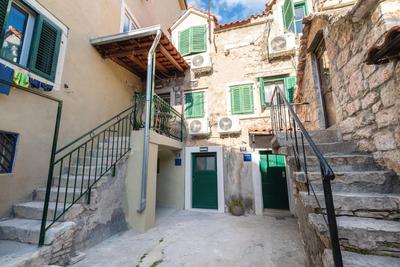 Apartments Jerolim
