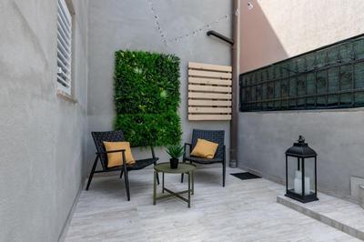Studio Apartment Mare with private garden and jacuzzi