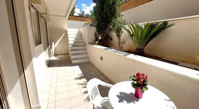 Luxury apartment SEA HELM with private swimming pool and BBQ