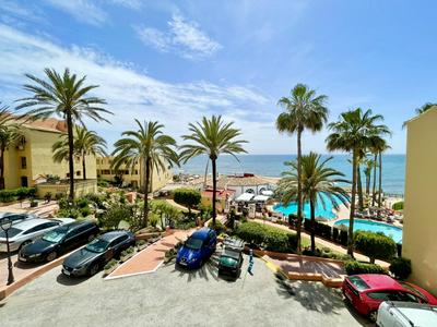 2 bedroom top floor apartament with open sea views CS197
