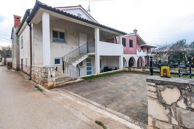 Studio & Apartment 'The Roots Apartments' near Pula, Istria, Croatia