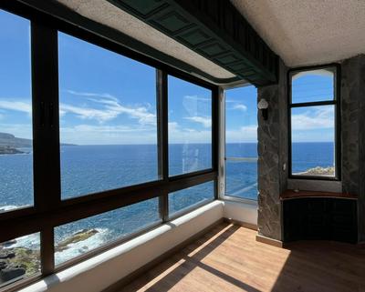 Sea lover's nest