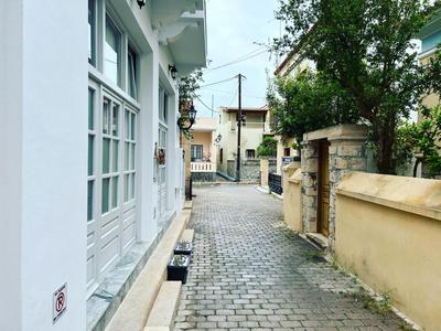 Central Suites Aegina 2