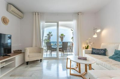 Dona Lola Micaela Beach front duplex apartment with open sea and beach views located between Marbella and Fuengirola - Costa del Sol - CS148